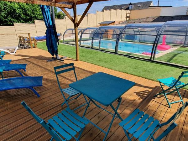 På billedet ses objektet Gîte familial avec piscine privative chauffée, terrasse sur le Loir et proche du Zoo de La Flèche - FR-1-410-329 beliggende i byen La Flèche.