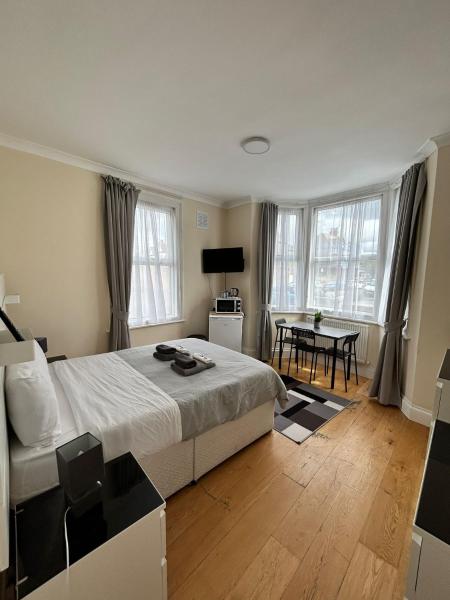 WIllesden Lodge Guest House, London