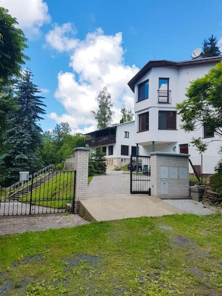 Villa By The Creek