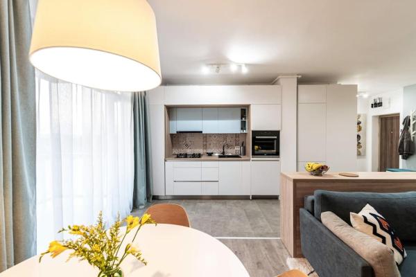 På billedet ses objektet Apartment Vivalia V6, free private parking beliggende i byen Timişoara.