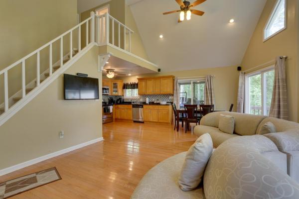 Foto 7: Pools, Hot Tub and More Bushkill Mountain Getaway!