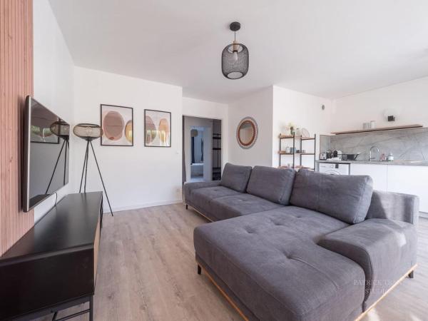 A la foto es mostra l'objecte The Nest Torcy situat a la ciutat de Torcy.