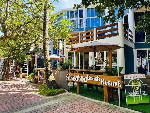 Na fotografii je vidět objekt Aissatou Beach Resort nacházející se ve městě Boracay.