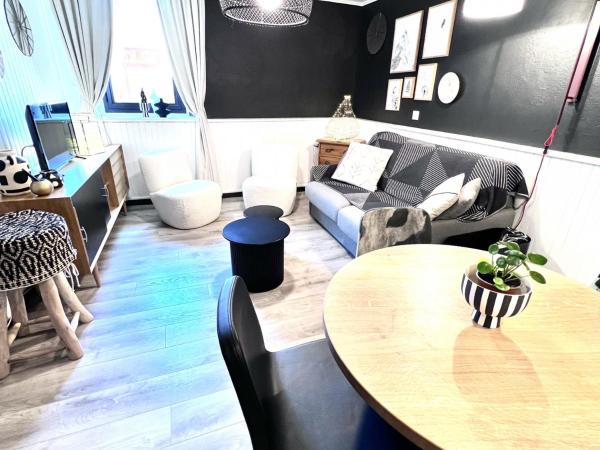 Kuvassa näkyy kohde Appartement charmant, 1 chambre, parking privé, WiFi - Les Gets - FR-1-671-144, joka sijaitsee kaupungissa Les Gets.
