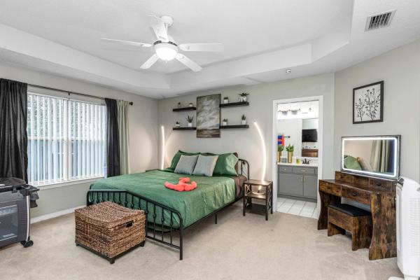 Breeze - Family Retreat With Game Room - Navarre, FL