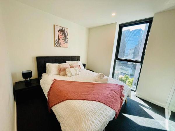 A la foto es mostra l'objecte Urban Chic Retreat near Crown w/ Free Parking situat a la ciutat de Melbourne.