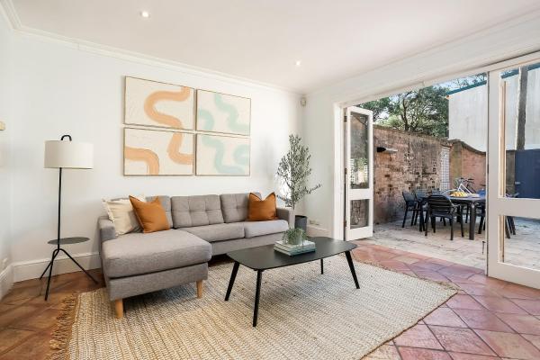 Chippendale l The Myrtle House l 3 Bedrooms, Sydney