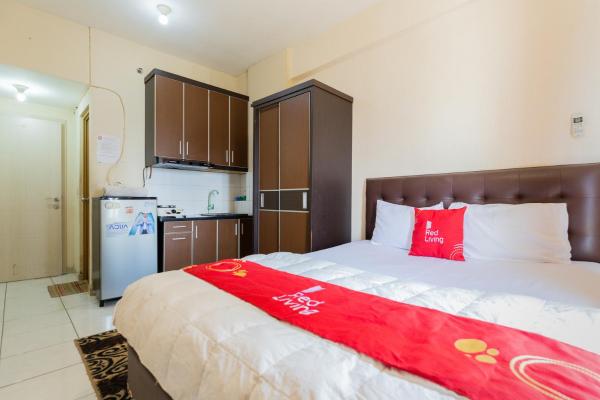 写真にはKayuringin市にあるRedLiving Apartemen Grand Center Point - Bintang Residence Tower Cが写っています。