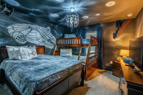 Thematic House with Private Pool in a Resort, Kissimmee