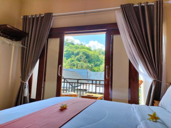 Semilir Inn Senggigi, Senggigi