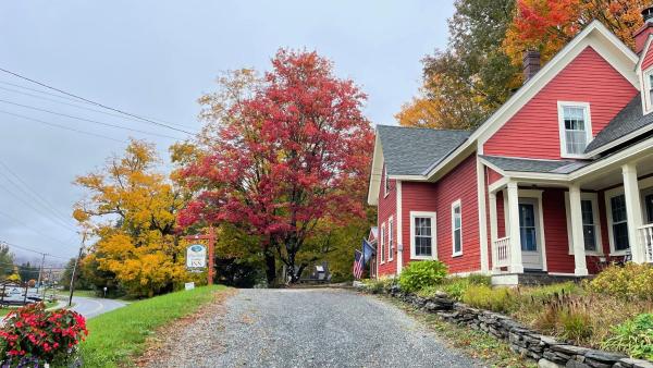 Deerfield Valley Inn - Mt Snow Bnb Fireplace Rooms And Breakfast - Vermont