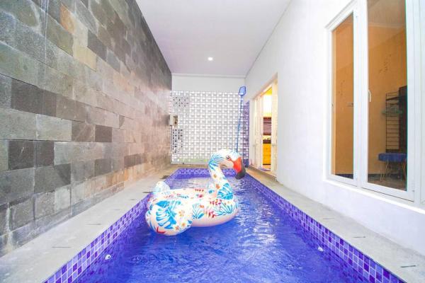 Nella foto è visibile l'oggetto Villa Songolas with Private Pool & Rooftop situato nella città di Batu.