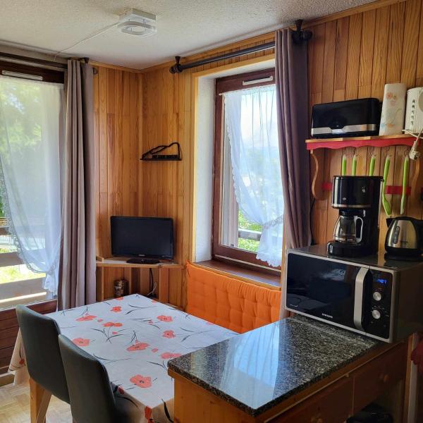 På billedet ses objektet Enjoy beliggende i byen Puy-Saint-Vincent.