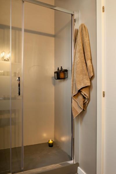 TEFE - Two Bedrooms apartment in Gracia, Barcelona