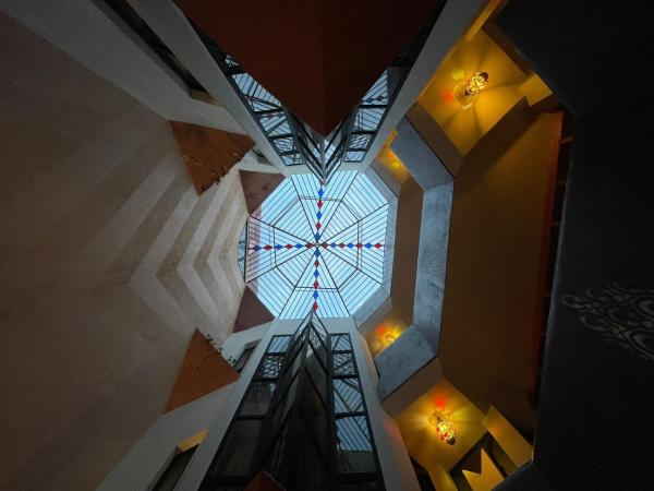 En la foto se muestra el objeto Riad Baroud ubicado en la ciudad de Marrakech.