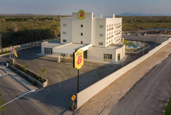 Foto 3: Super 8 by Wyndham Manzanillo
