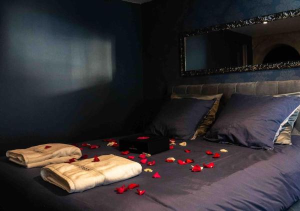 A la foto es mostra l'objecte Loveroom En Aparté Caen situat a la ciutat de Caen.