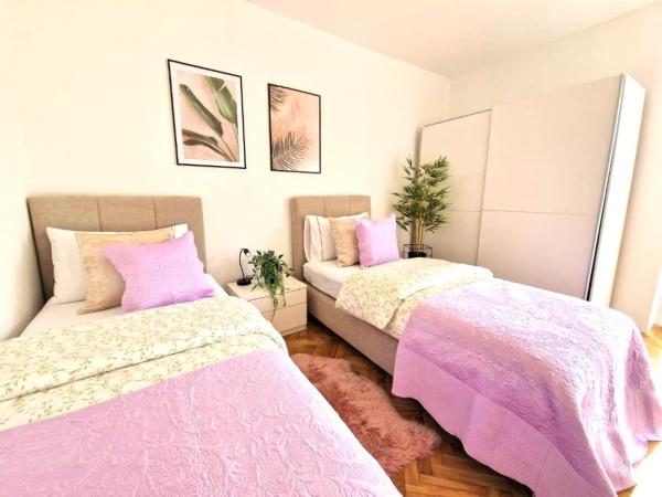 На фото показан объект Luminous Apartment, расположенный в городе Сплит.
