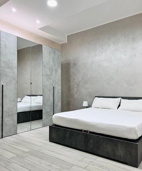 A la foto es mostra l'objecte Lady Luxury Apartment situat a la ciutat de Bari.