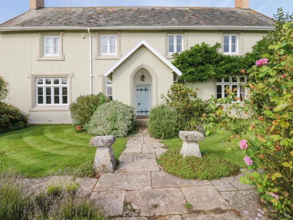 A la foto es mostra l'objecte Crablake Farmhouse situat a la ciutat de Exeter.