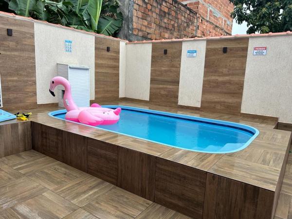 写真にはイグアバ・グランデ市にあるCasa iguaba com área de lazerが写っています。