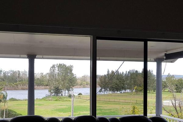 Na foto é possível ver o objeto Riverview Place localizado na cidade de Tinonee.