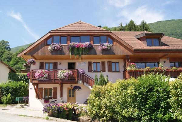 Na foto é possível ver o objeto Chalet vue sur lac et montagne localizado na cidade de Sévrier.