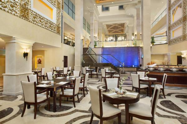 Kuva 7: DoubleTree by Hilton Dhahran