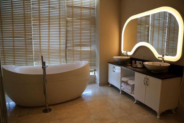DoubleTree by Hilton Hotel Istanbul - Tuzla photo 8