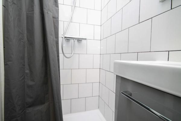 Fotografie 5: 02 - Chambre avec lit double et sdb privé Wifi