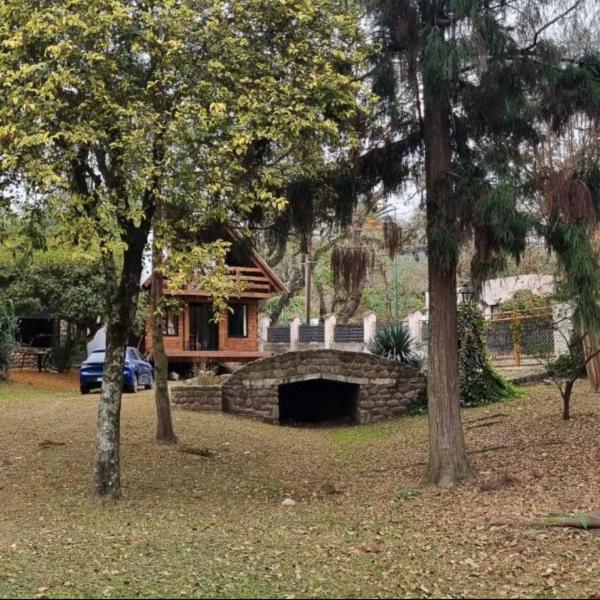 На фото показан объект Cabaña la encantadora, расположенный в городе Сальта.