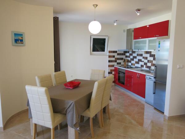A la foto es mostra l'objecte Sunrise Apartment situat a la ciutat de Trogir.