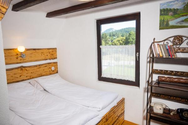 Kuvassa näkyy kohde Koliba Ravna planina, joka sijaitsee kaupungissa Pale.