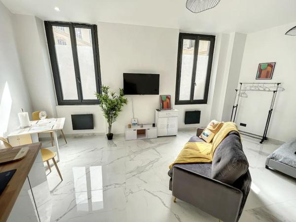 Marseille, Vieux-Port , Noailles, Grand Studio, Марсель