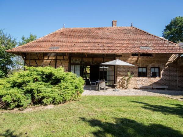 Na foto é possível ver o objeto Holiday Home Alexandre by Interhome localizado na cidade de Pierre-de-Bresse.