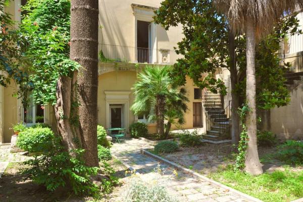 A la foto es mostra l'objecte Palazzo Apostolico Orsini situat a la ciutat de Lecce.