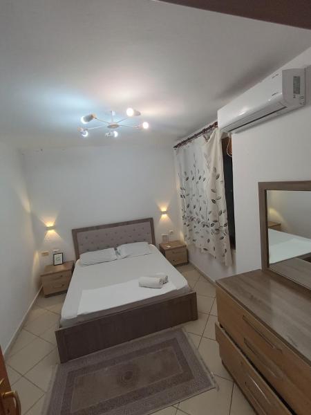 Central 1+1 Ap with balcony, Tirana
