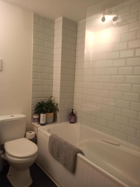 Billede 7: The Eaves, Glastonbury High Street 2 bed 2 bathroom apartment