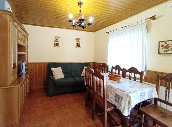 Na fotografii je vidět objekt Casa Raspa nacházející se ve městě Villaviciosa.