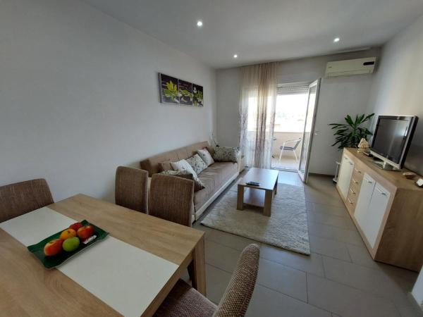 A la foto es mostra l'objecte HELA Lux apartment situat a la ciutat de Modriča.