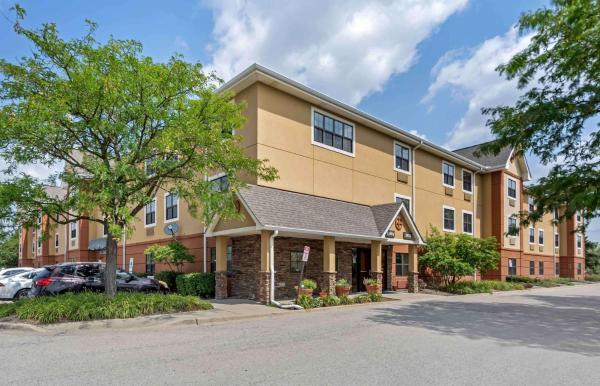Na fotografii je vidět objekt Extended Stay America Select Suites - Chicago - Rolling Meadows nacházející se ve městě Rolling Meadows.