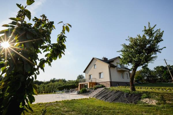 A la foto es mostra l'objecte Dom do wynajęcia z tarasem i ogrodem, balia, ognisko situat a la ciutat de Sandomierz.