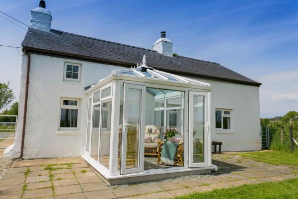 Cwter Hywel - Anglesey