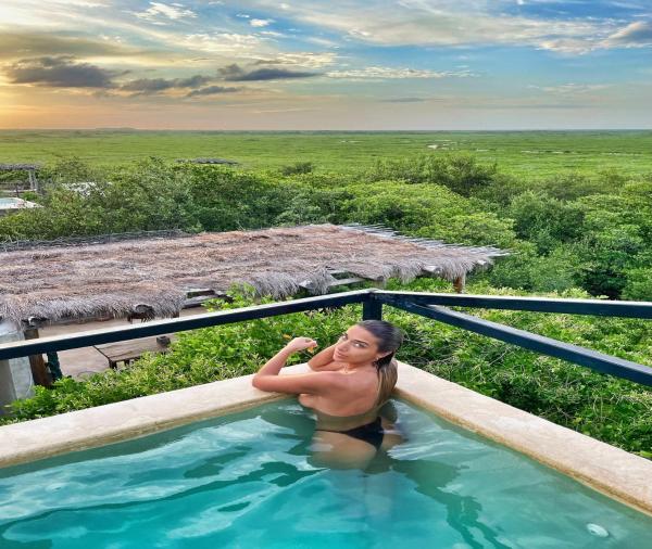 Na zdjęciu widoczny jest obiekt Suites Tulum położony w mieście Tulum.