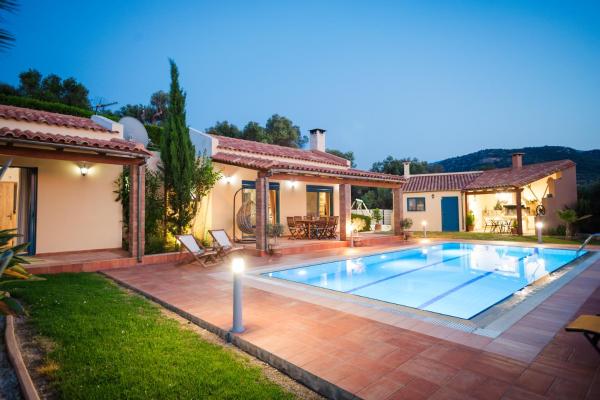 A la foto es mostra l'objecte Villa Givera situat a la ciutat de Giannoudi.