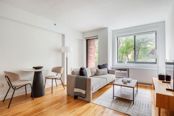 Chelsea studio w elevator wd nr Flatiron NYC-1225, New York