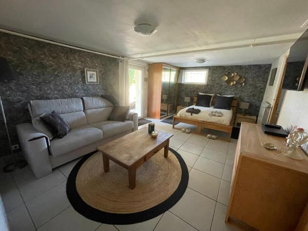 A la foto es mostra l'objecte Le Relais de Choz situat a la ciutat de Panossas.