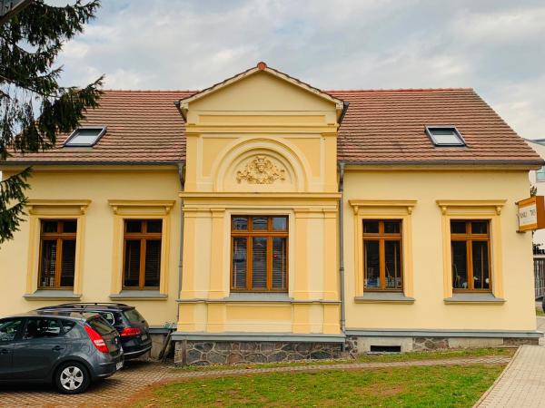 A la foto es mostra l'objecte Stilvolle Ferienwohnung in historischer Stadtvilla situat a la ciutat de Neubrandenburg.