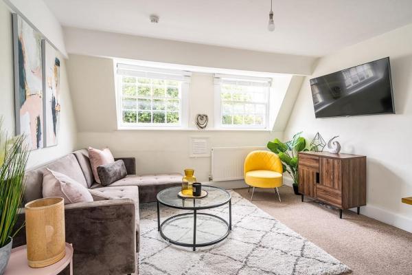 Beautiful Character 3 Bed City Centre Apartment, Bath