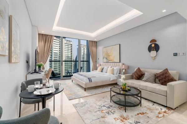 Na zdjęciu widoczny jest obiekt White Sage - Luxury Studio a Few Minutes Away From Dubai Mall położony w mieście Dubaj.